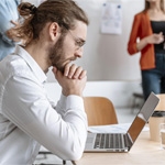 En Redes Sociales las conversaciones sobre el trabajo priorizan habilidades y adaptación profesional cuando se habla de IA y empleo